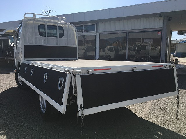 いすゞ エルフ 2RG-NKR88A(2WD)の写真13