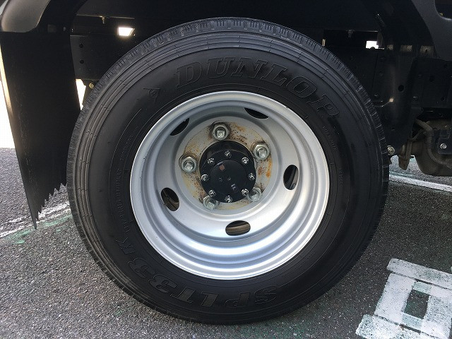 いすゞ エルフ 2RG-NKR88A(2WD)の写真42