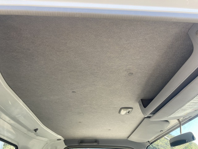 いすゞ エルフ BKG-NPR85AN(2WD)の写真23