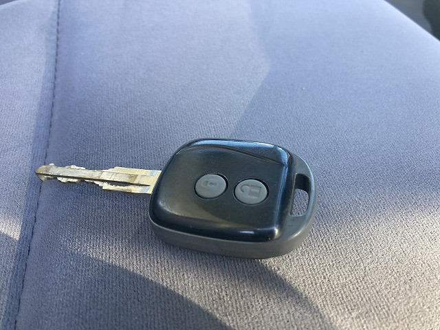 いすゞ エルフ BKG-NPR85AN(2WD)の写真30