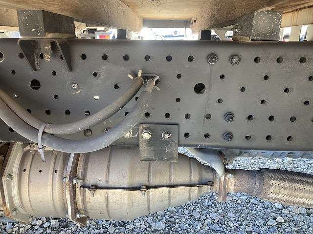 いすゞ エルフ BKG-NPR85AN(2WD)の写真33