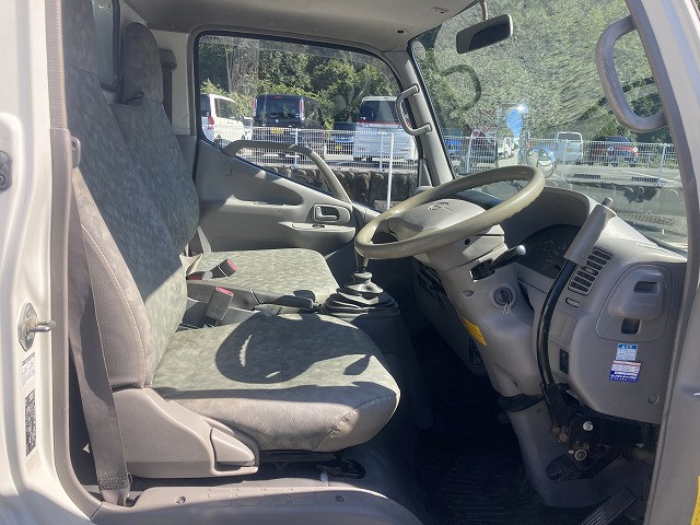 日野 デュトロ PB-XZU311T(2WD)の写真37