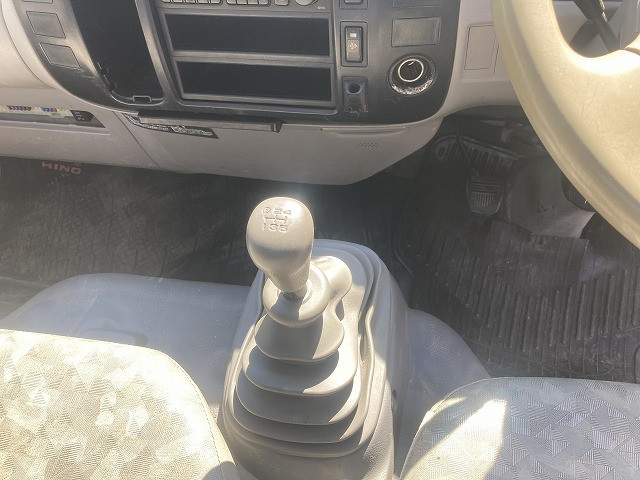 日野 デュトロ PB-XZU311T(2WD)の写真39