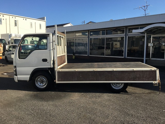 いすゞ エルフ KR-NHR69(2WD)の写真11