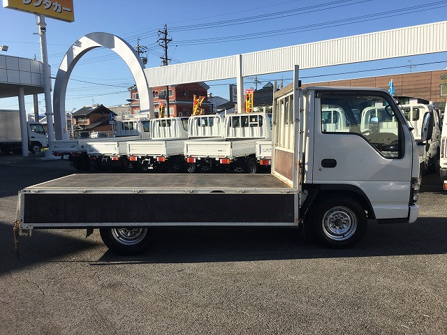 いすゞ エルフ KR-NHR69(2WD)の写真12