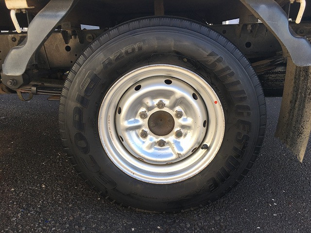 いすゞ エルフ KR-NHR69(2WD)の写真26