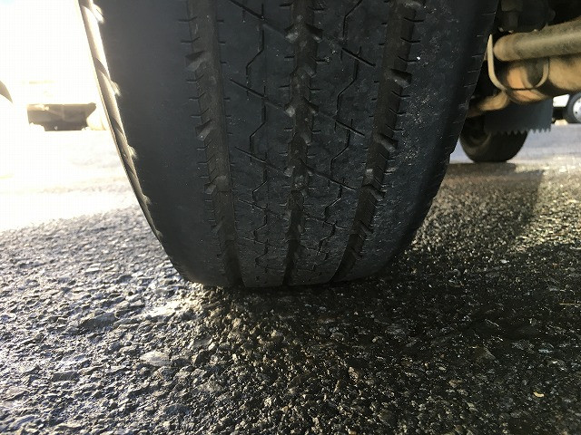 いすゞ エルフ KR-NHR69(2WD)の写真31