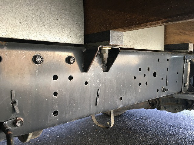 いすゞ エルフ KR-NHR69(2WD)の写真35