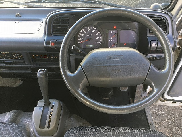 いすゞ エルフ KR-NHR69(2WD)の写真42