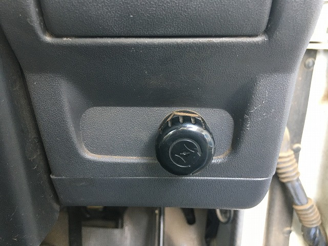 いすゞ エルフ KR-NHR69(2WD)の写真45