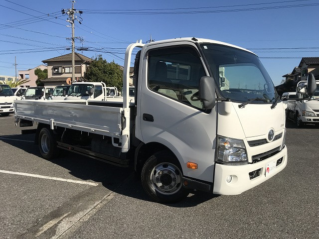 トヨタ ダイナ TKG-XZU710(2WD)の写真3