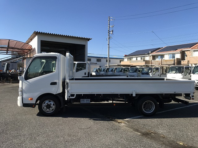 トヨタ ダイナ TKG-XZU710(2WD)の写真4