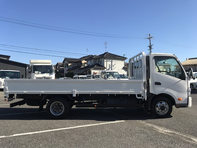 トヨタ ダイナ TKG-XZU710(2WD)の写真5