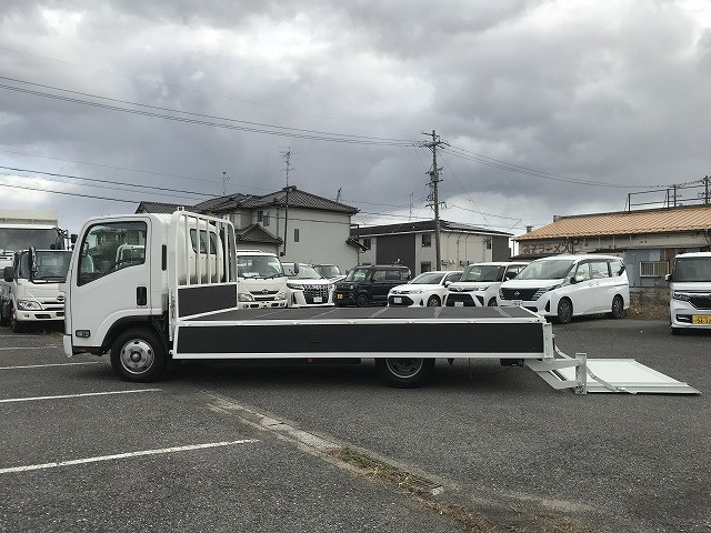 いすゞ エルフ TPG-NPR85AR(2WD)の写真11