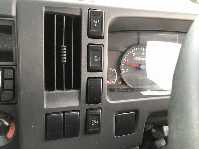いすゞ エルフ TPG-NPR85AR(2WD)の写真32