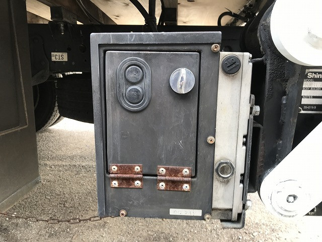 いすゞ エルフ TPG-NPR85AR(2WD)の写真46