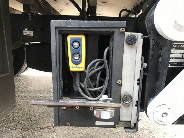 いすゞ エルフ TPG-NPR85AR(2WD)の写真47