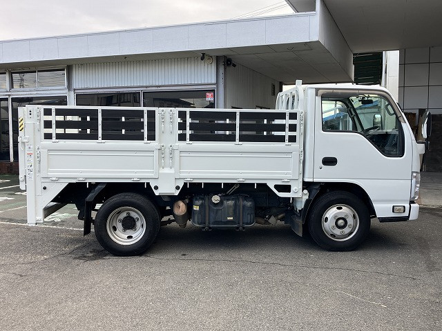 いすゞ エルフ BKG-NKR85A(2WD)の写真5