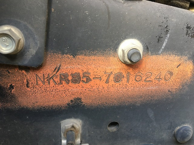 いすゞ エルフ BKG-NKR85A(2WD)の写真31