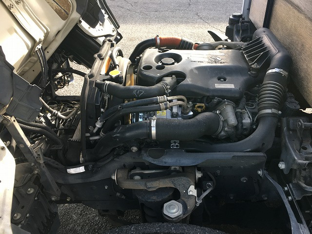 いすゞ エルフ BKG-NKR85A(2WD)の写真34