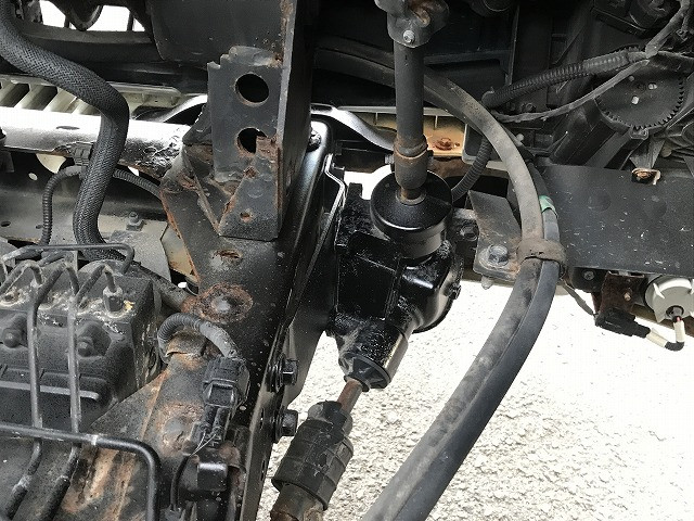 いすゞ エルフ TRG-NLR85AR(2WD)の写真22