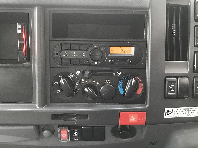 いすゞ エルフ TRG-NLR85AR(2WD)の写真29