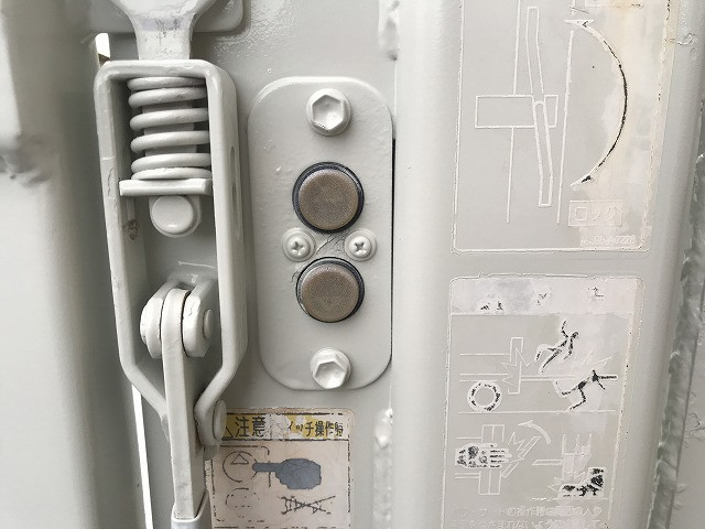 いすゞ エルフ TRG-NLR85AR(2WD)の写真44