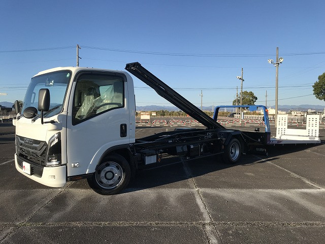 いすゞ エルフ 2RG-NPR88AM(2WD)の写真1