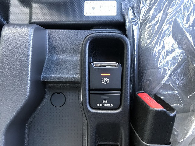 いすゞ エルフ 2RG-NPR88AM(2WD)の写真46