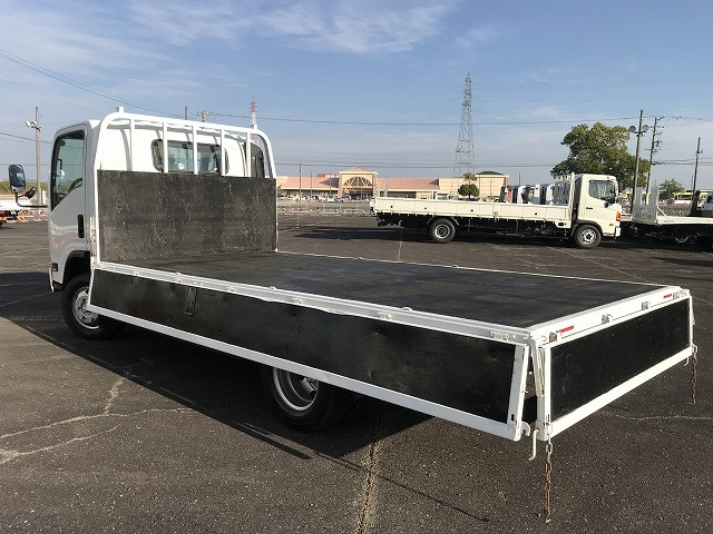 いすゞ エルフ 2PG-NPS88AR(4WD)の写真13