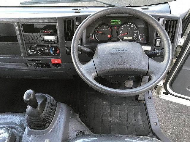 いすゞ エルフ 2PG-NPS88AR(4WD)の写真29