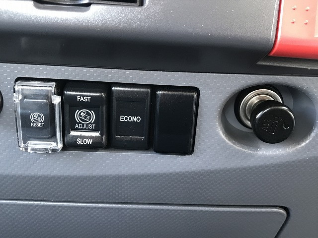 いすゞ エルフ 2PG-NPS88AR(4WD)の写真33