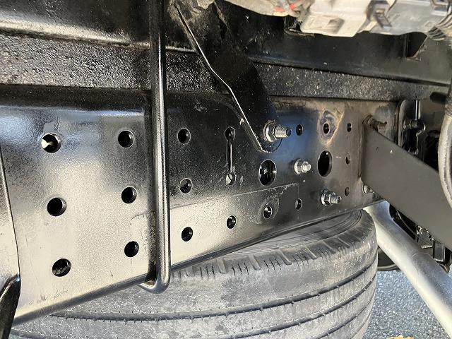 三菱 キャンター TPG-FEA50(2WD)の写真37