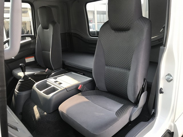 いすゞ フォワード TKG-FRR90S2(2WD)の写真40