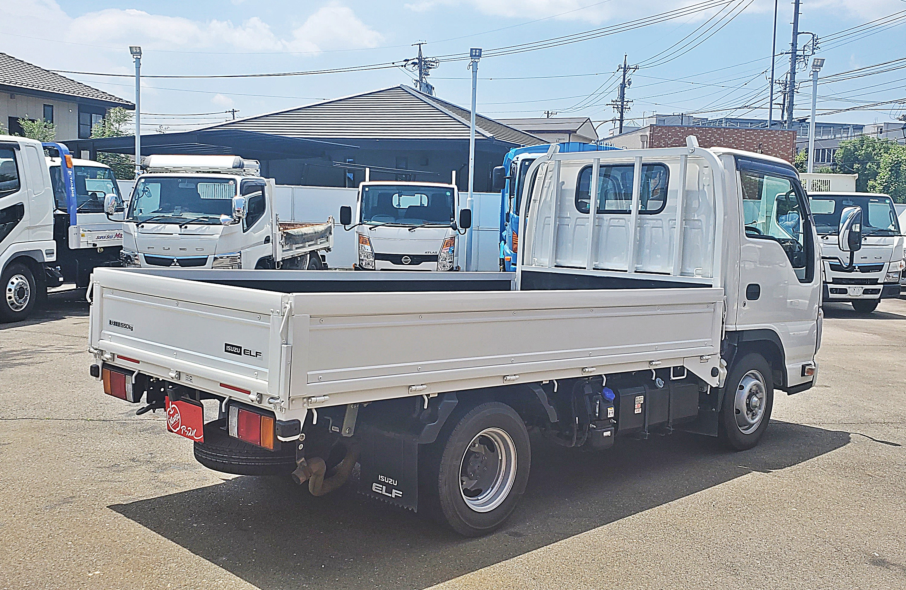 いすゞ エルフ 2RG-NHR88A(2WD)の写真5