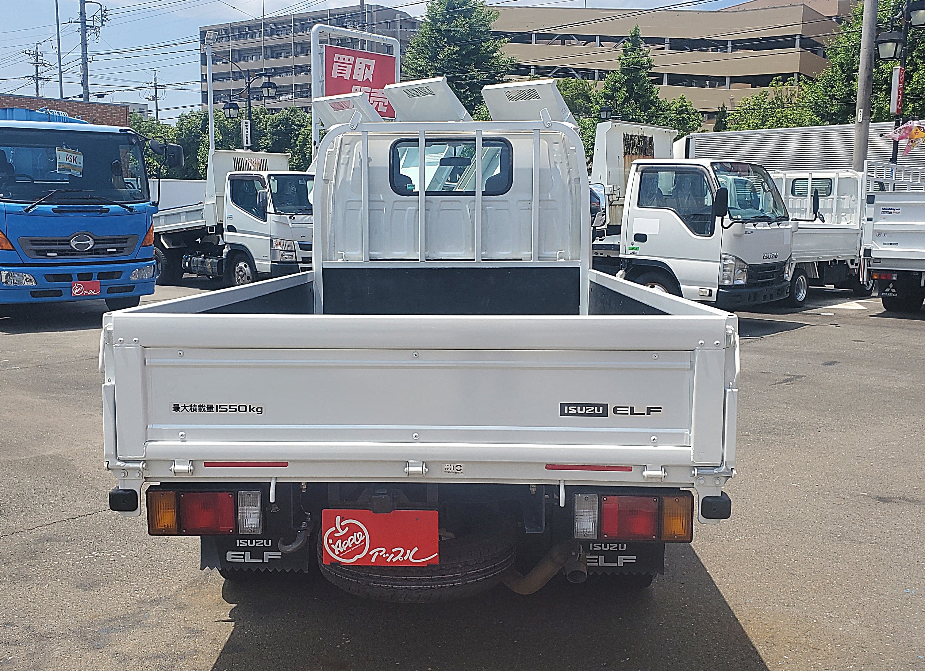 いすゞ エルフ 2RG-NHR88A(2WD)の写真8