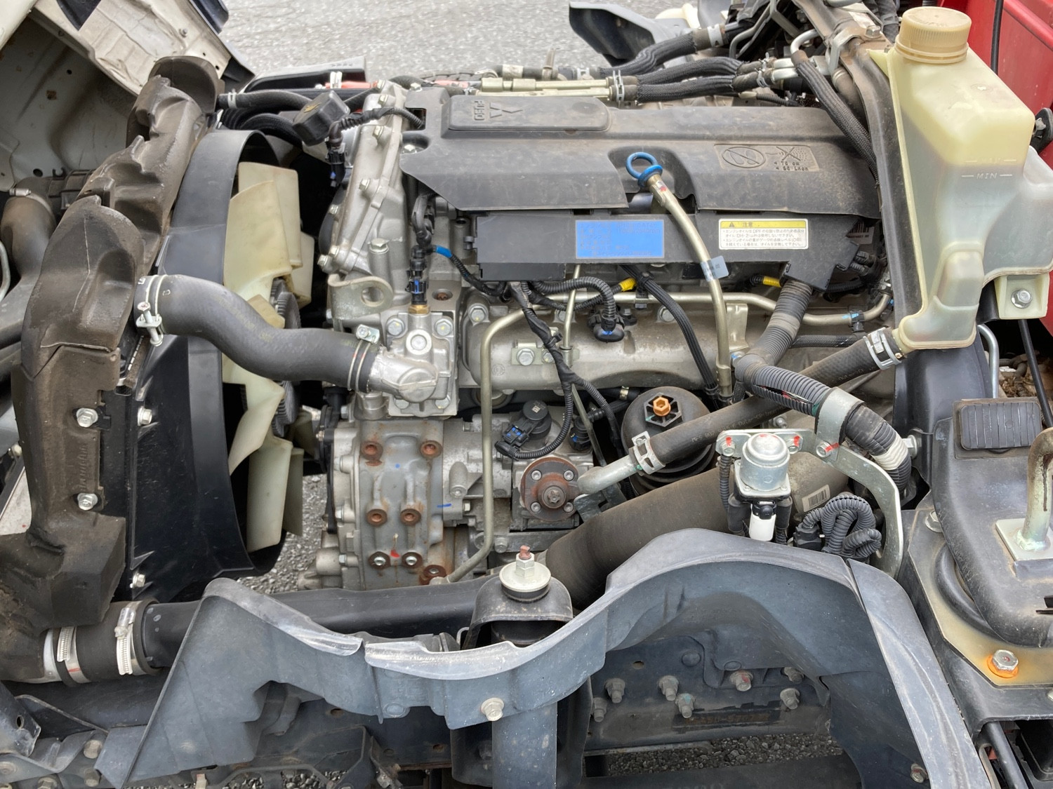 三菱 キャンター TPG-FEA50(2WD)の写真17