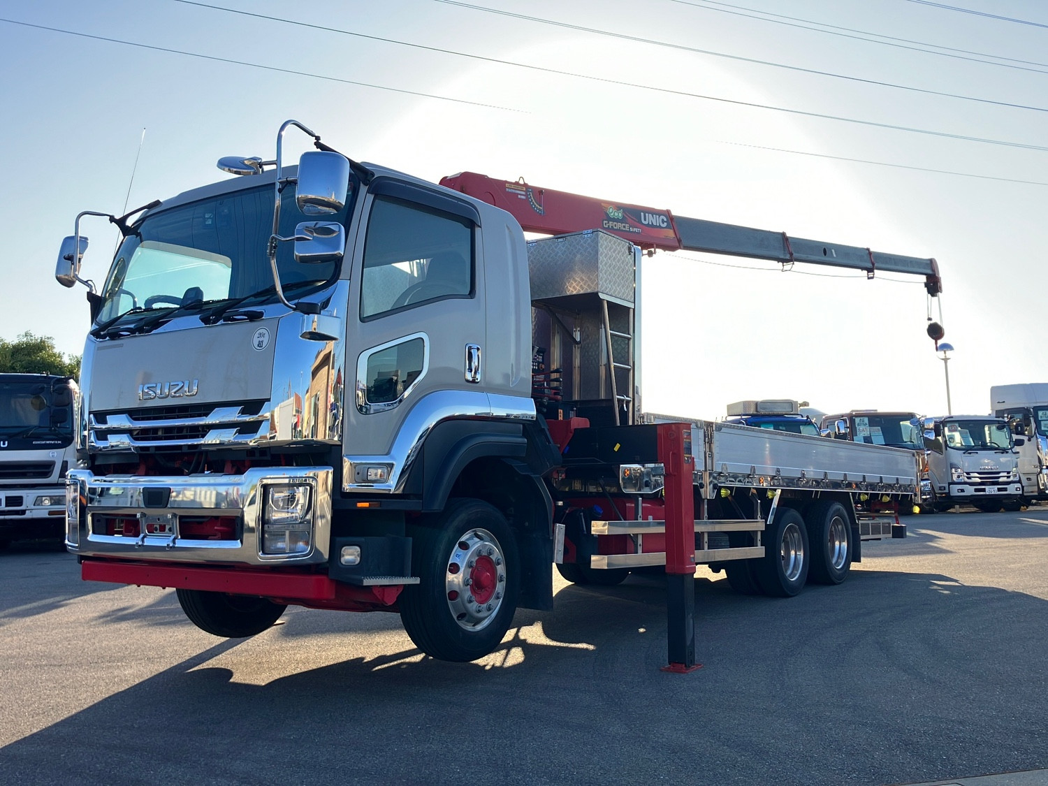 いすゞ フォワード 2KG-FVZ60U2(6x4)の写真1