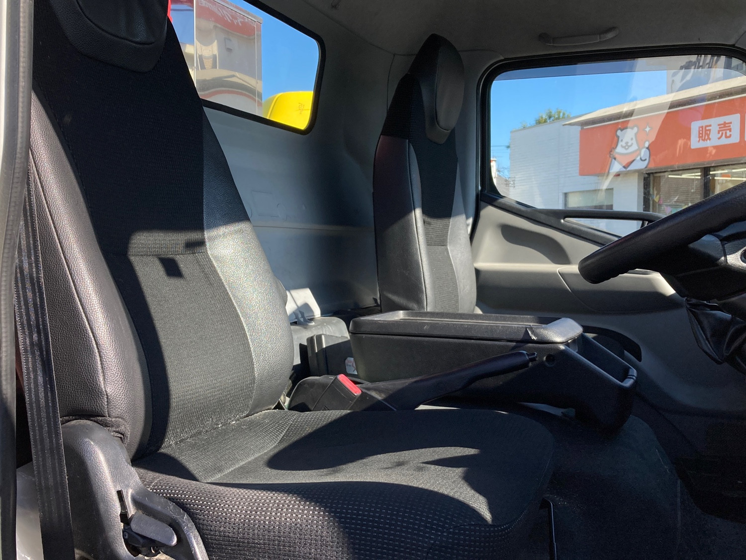 三菱 キャンター 2PG-FED90(2WD)の写真19