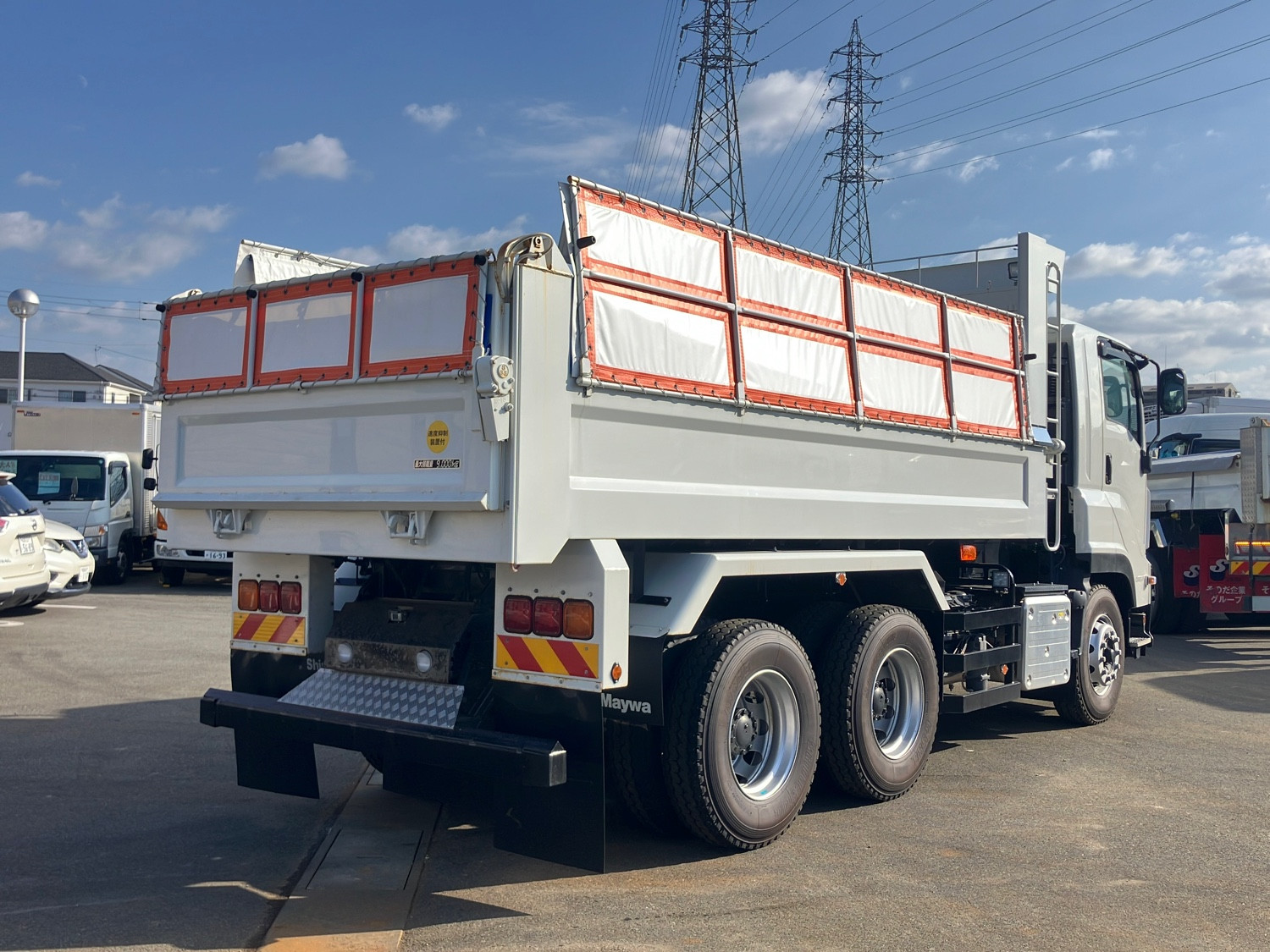 いすゞ ギガ 2PG-CXZ77CT(6x4)の写真3
