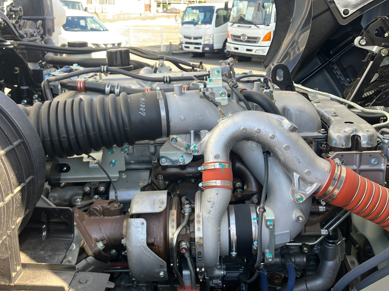 いすゞ ギガ 2PG-CXZ77CT(6x4)の写真18