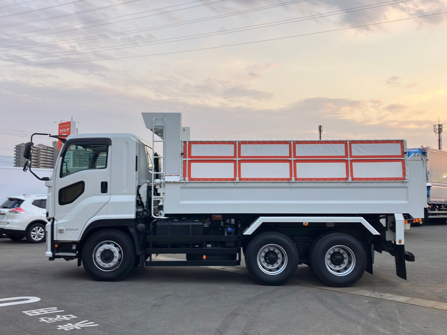 いすゞ ギガ 2PG-CXZ77CT(6x4)の写真7