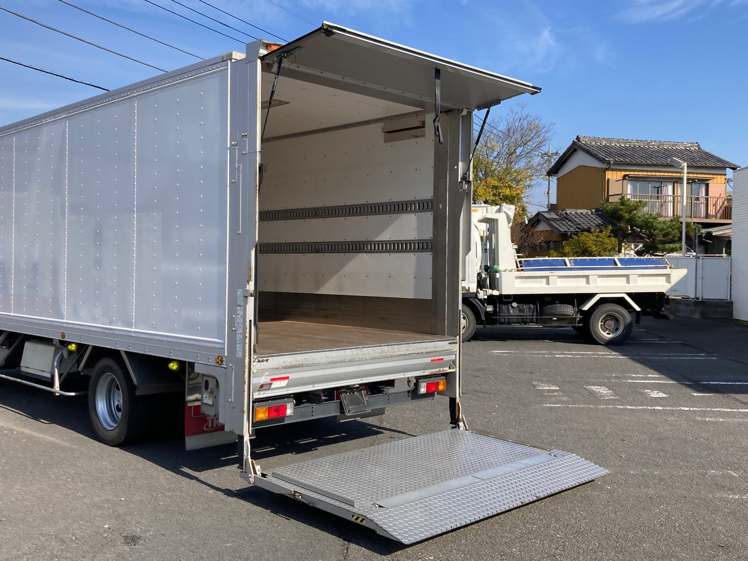 三菱 キャンター 2PG-FEB80(2WD)の写真11