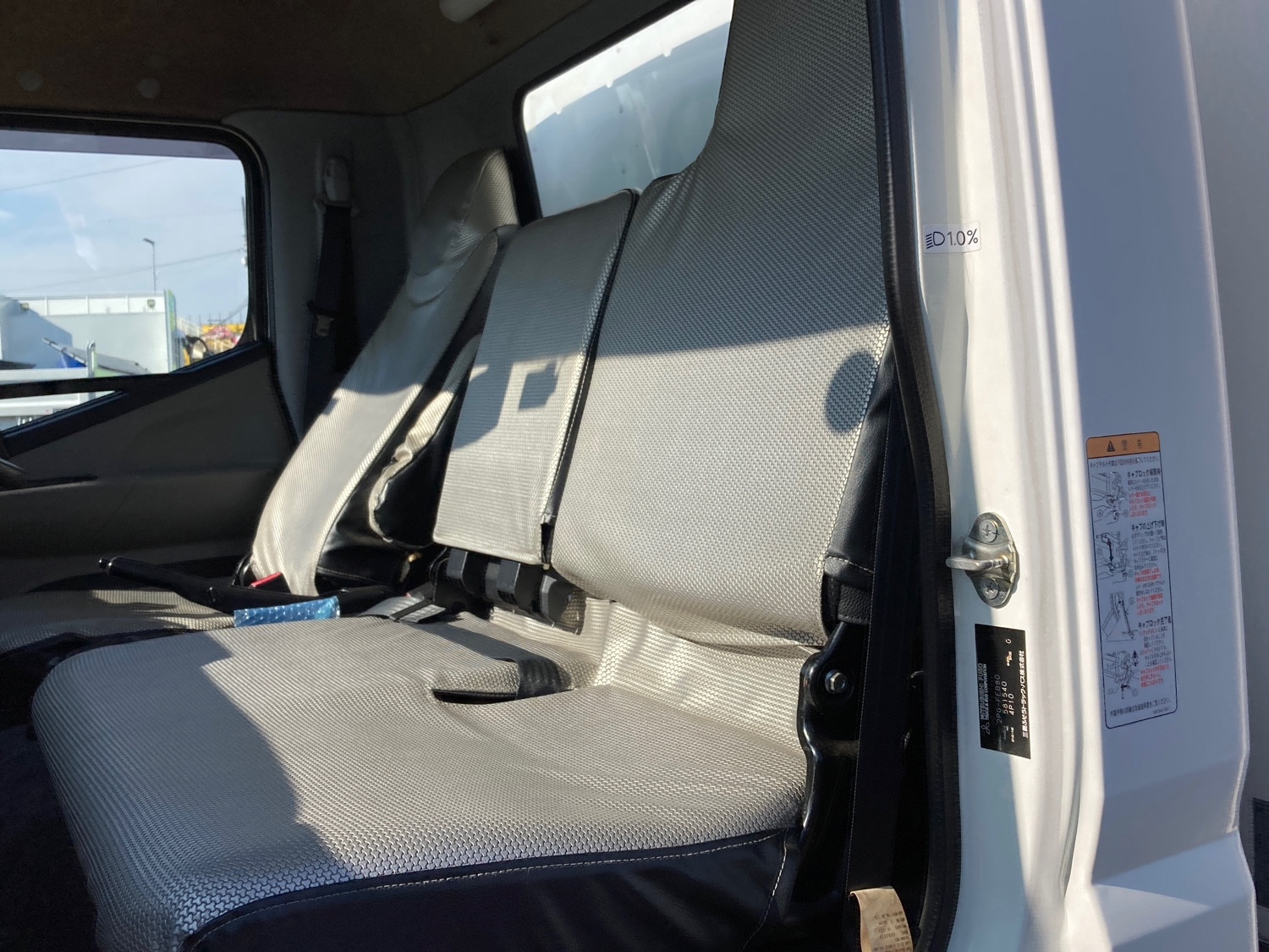 三菱 キャンター 2PG-FEB80(2WD)の写真18