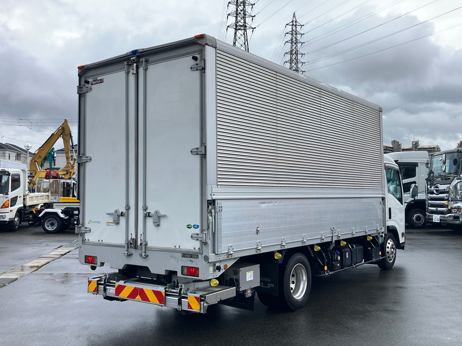 いすゞ エルフ 2RG-NPR88N(2WD)の写真3