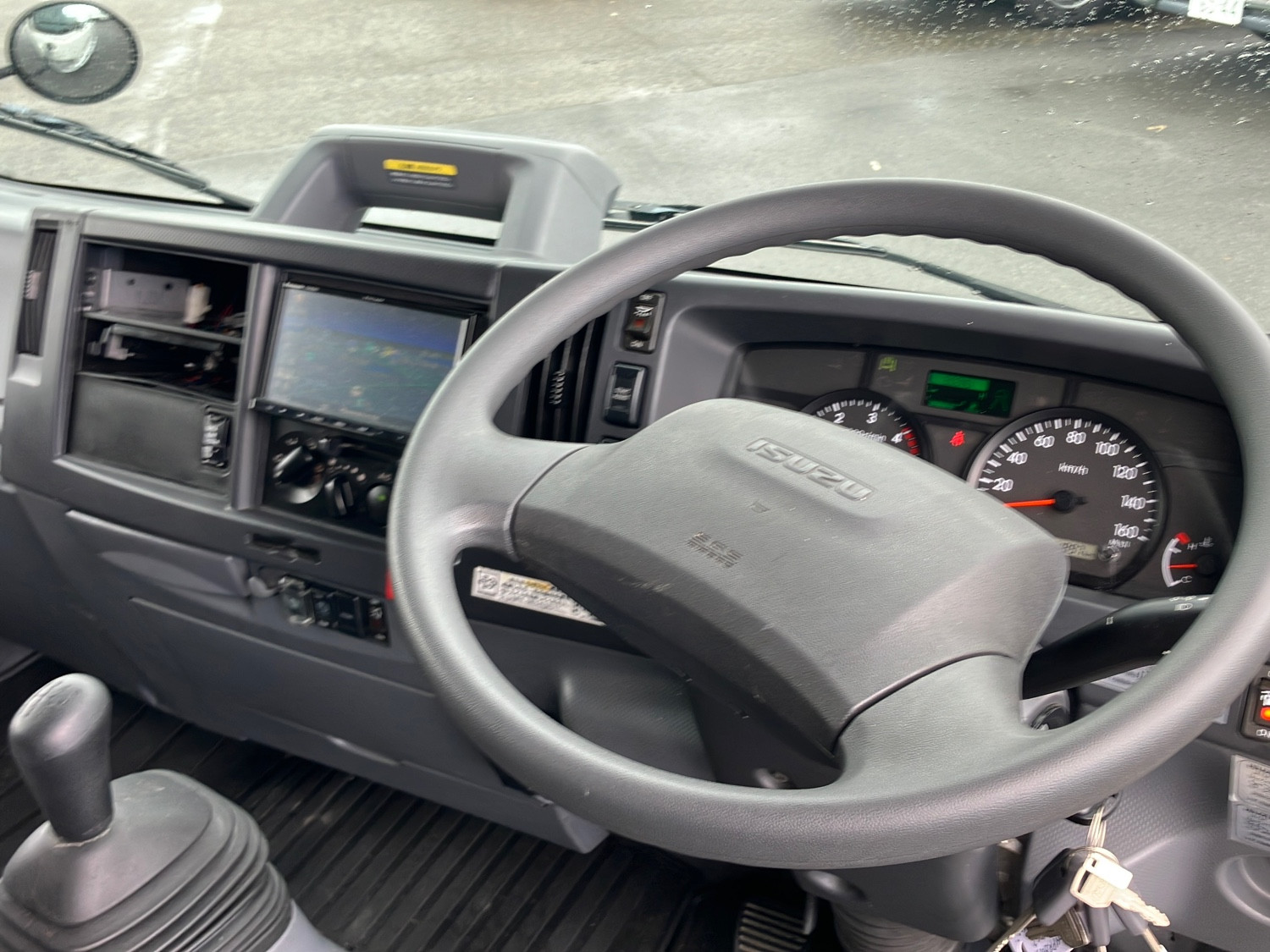 いすゞ エルフ 2RG-NPR88N(2WD)の写真23