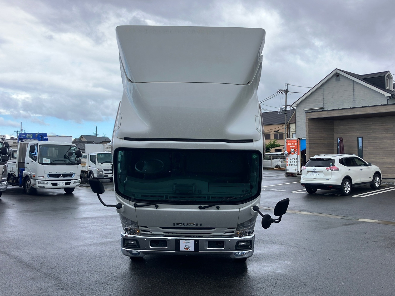 いすゞ エルフ 2RG-NPR88N(2WD)の写真26