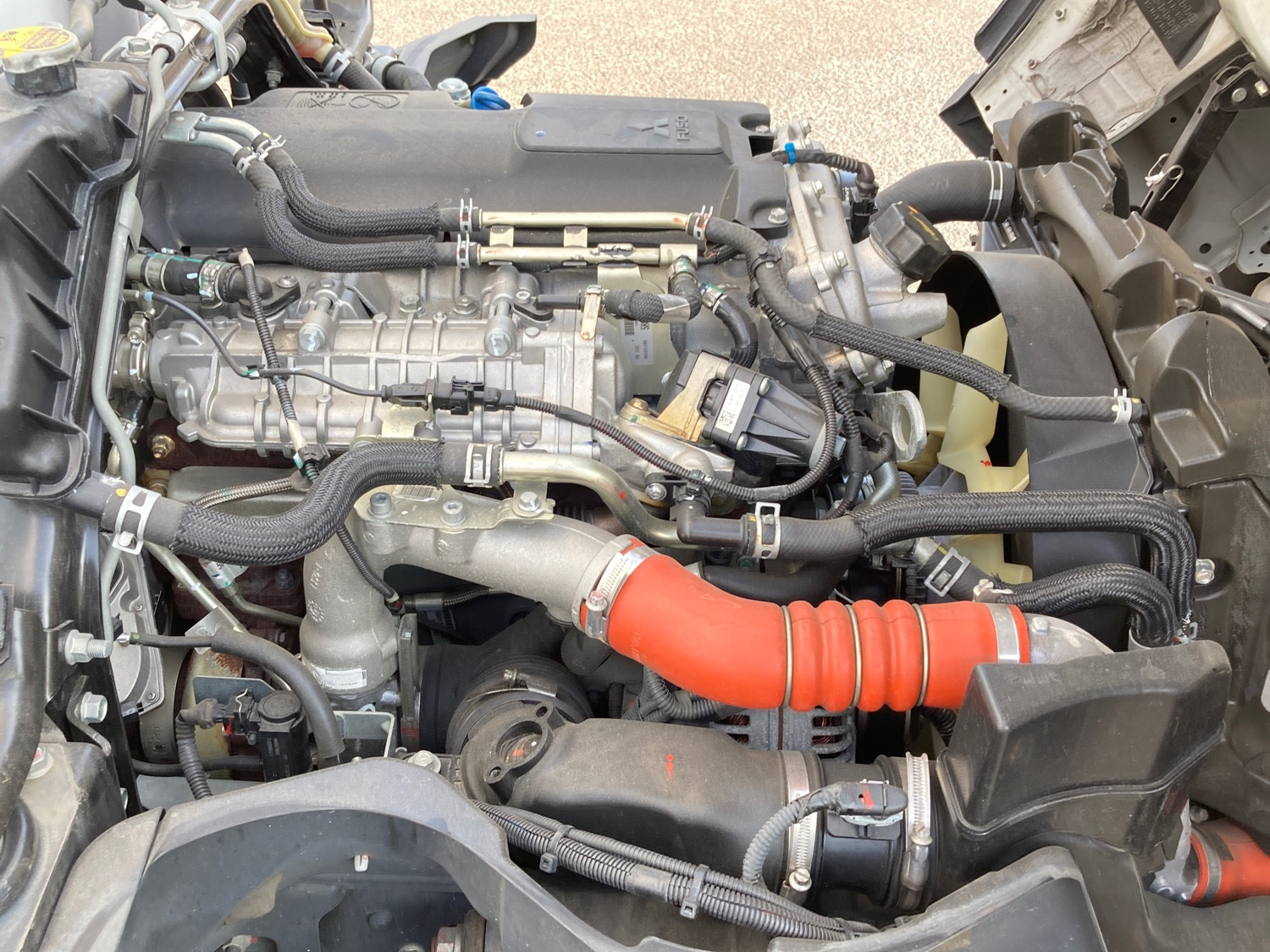 三菱 キャンター 2RG-FBAV0(2WD)の写真15