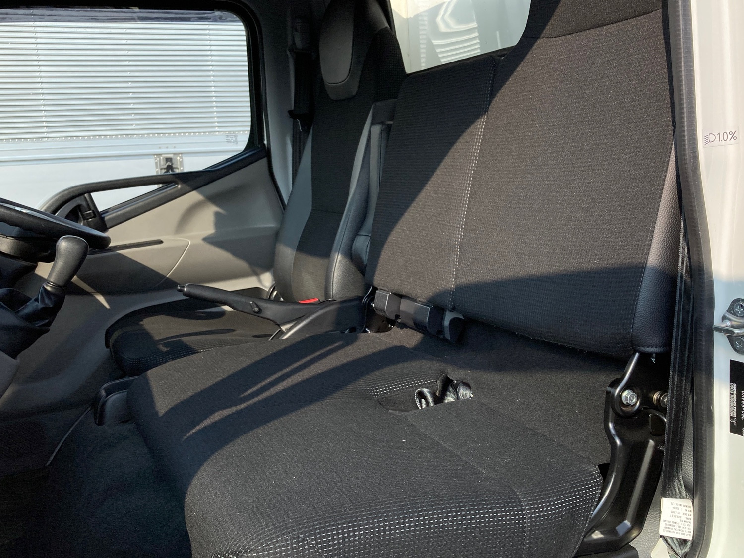 三菱 キャンター 2RG-FBAV0(2WD)の写真17