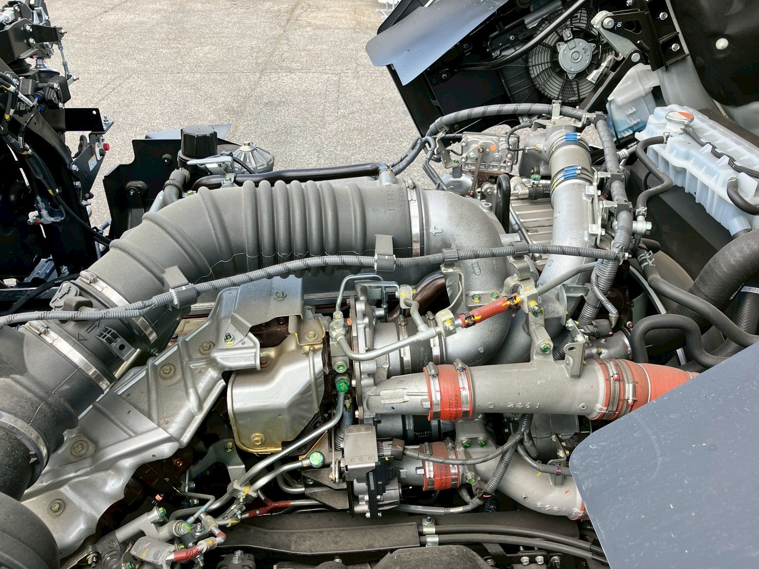 日野 プロフィア 2DG-FS1AHE(6x4)の写真13